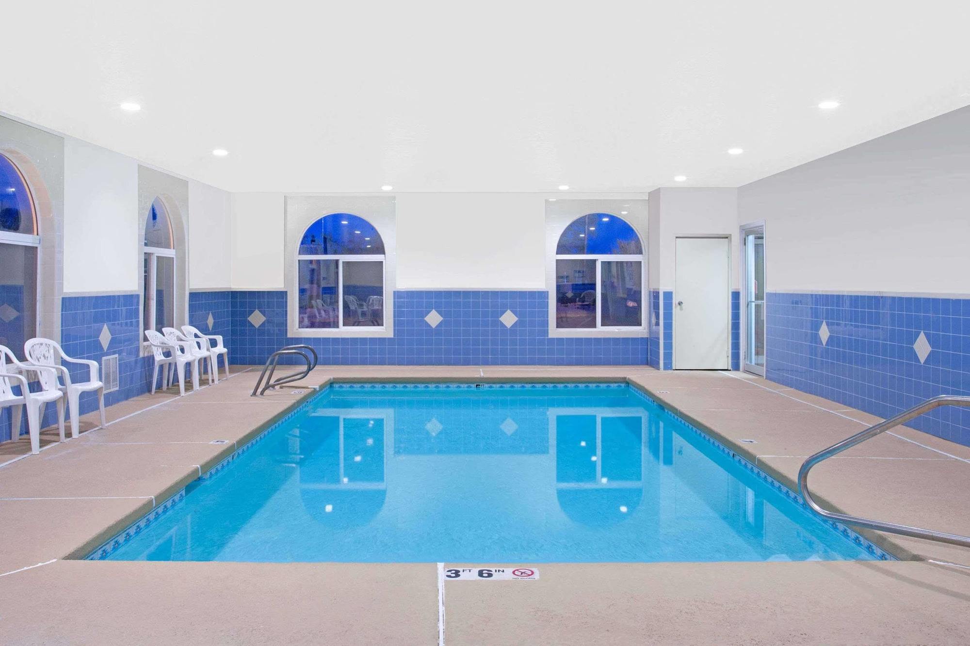 Super 8 By Wyndham Vernal Ut מראה חיצוני תמונה