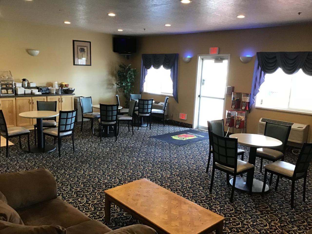 Super 8 By Wyndham Vernal Ut מראה חיצוני תמונה